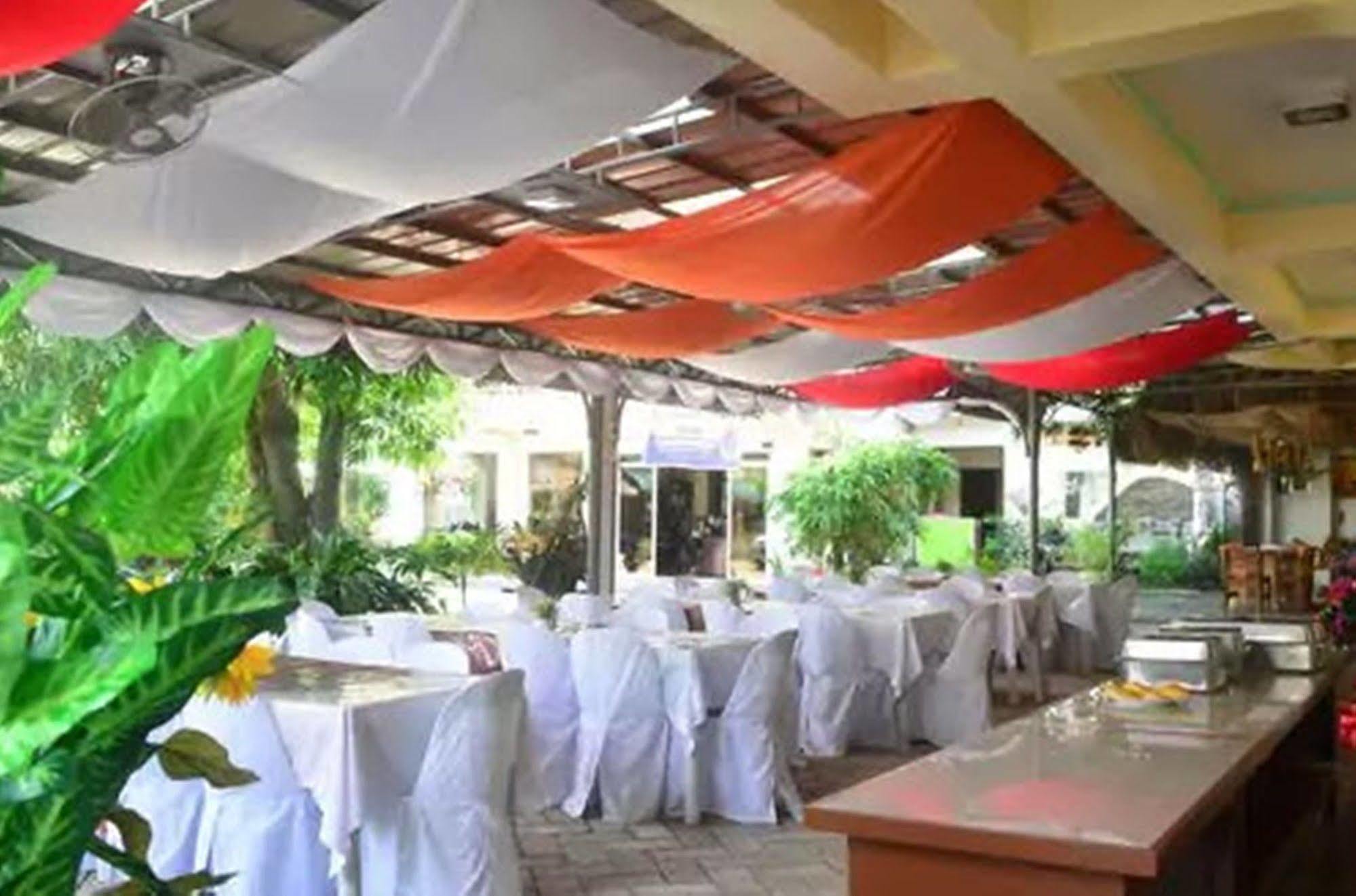 Apartelle De Francesca Puerto Galera Exterior foto